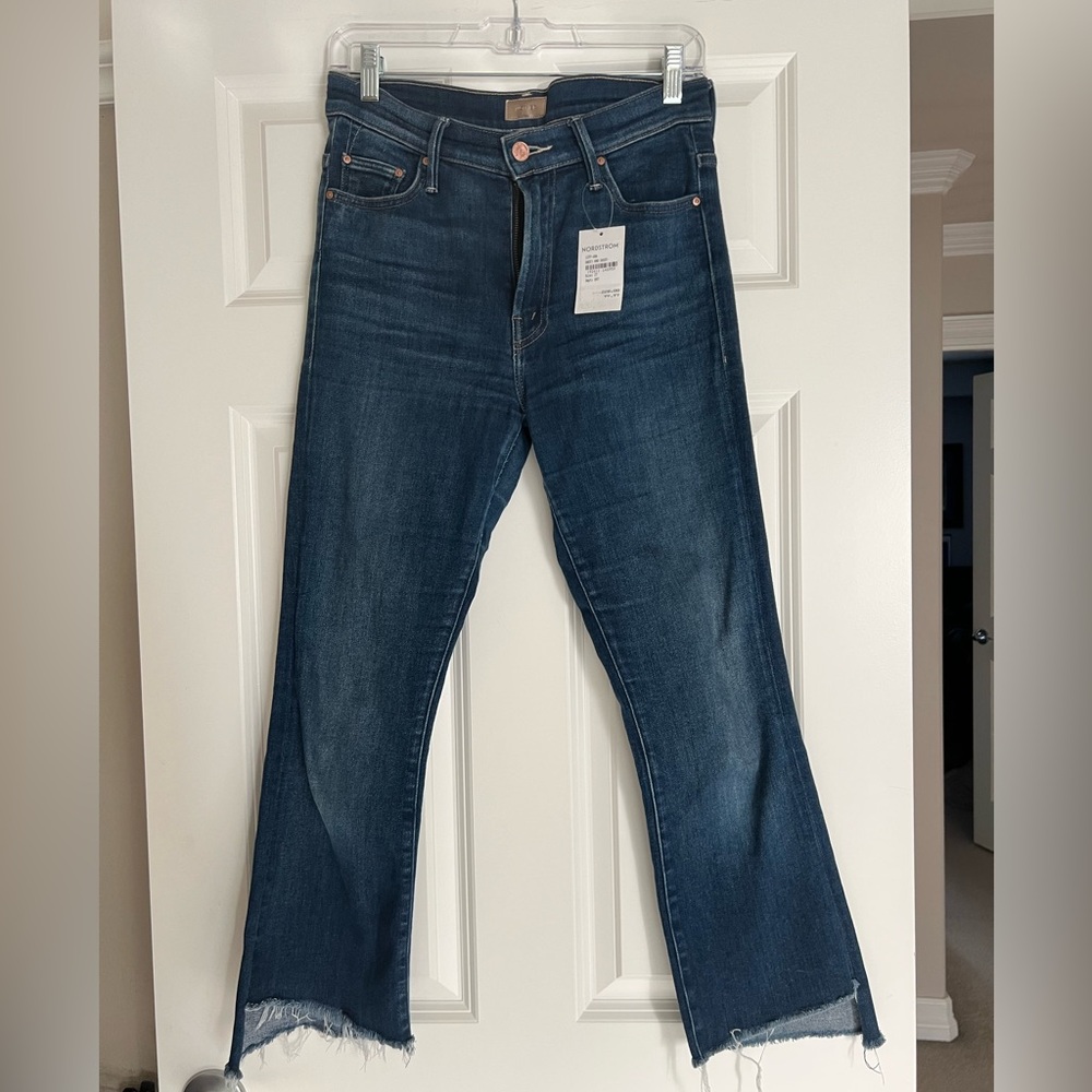 MOTHER New w/Tags WOMEN’S THE INSIDER CROP STEP FRAY JEANS Home Movies Sz 27